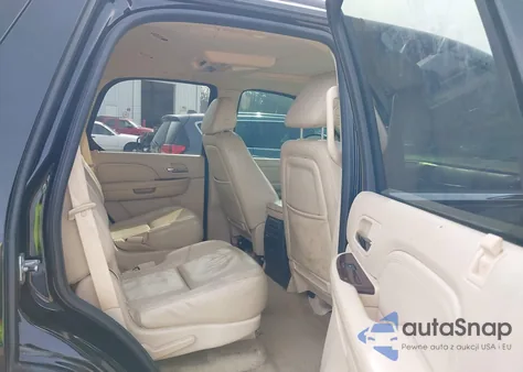 2008 Cadillac Escalade Standard z USA, uszkodzony, nr VIN 1GYFK63858R116658